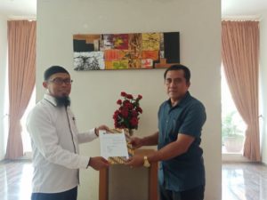 Read more about the article Serah Terima SK Prodi S1 Pendidikan Profesi Bidan
