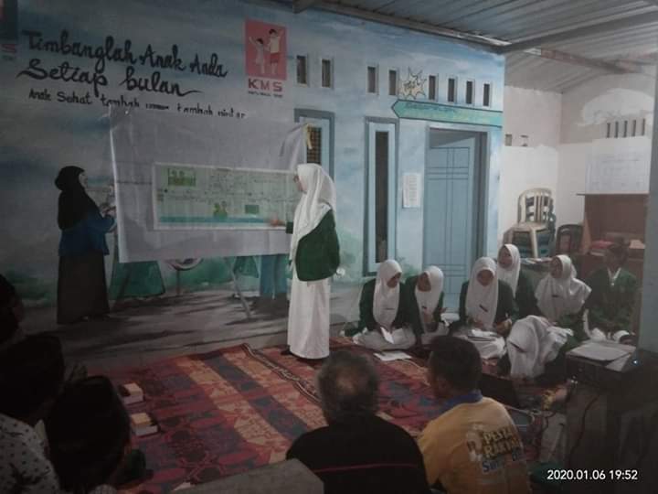 Read more about the article Kegiatan PKL Mahasiswa D3 Kebidanan di Desa Sembung