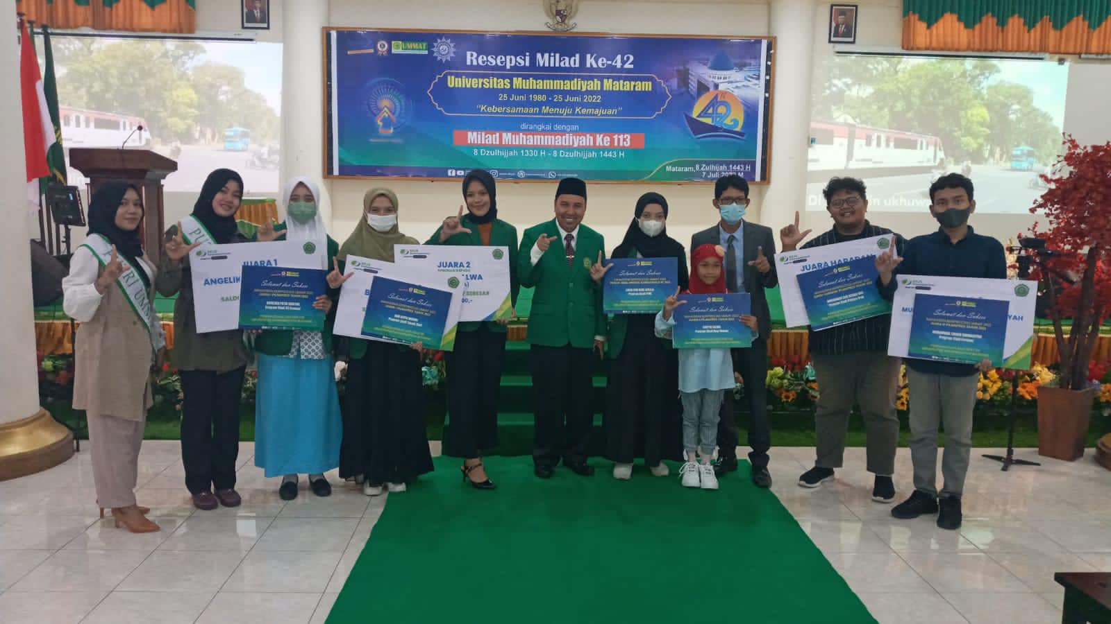 Read more about the article Mahasiswa Prodi Farmasi Menyabet Juara Pilmapres Tingkat Universitas