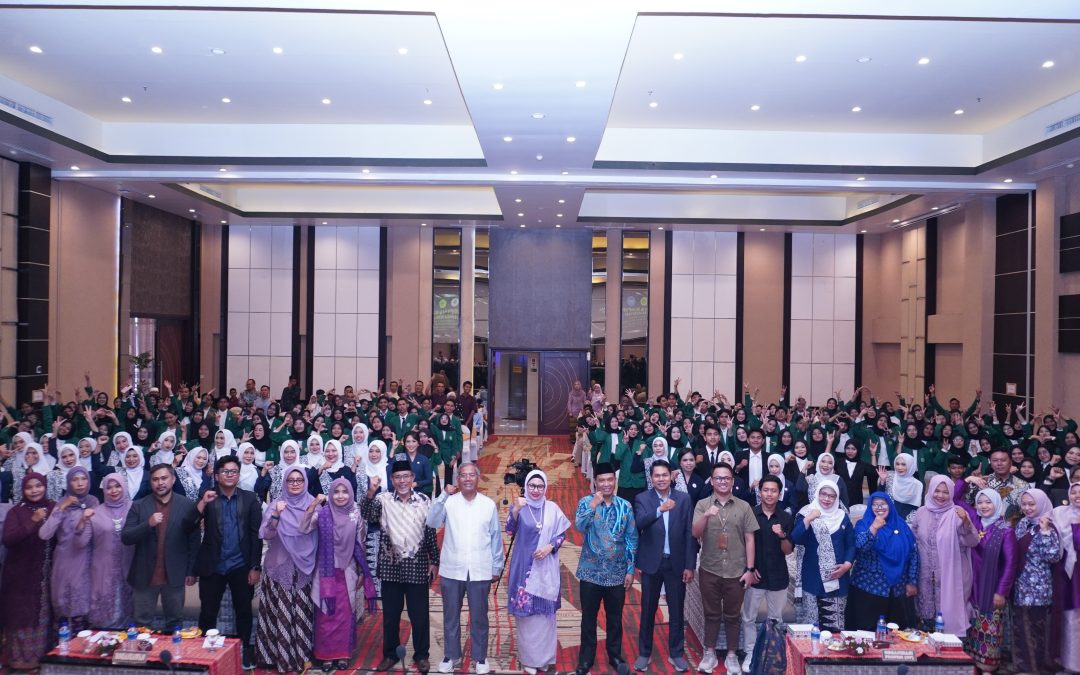 Lulusan FIK UMMAT Resmi Dikukuhkan dalam Yudisium & Sumpah Profesi 2025